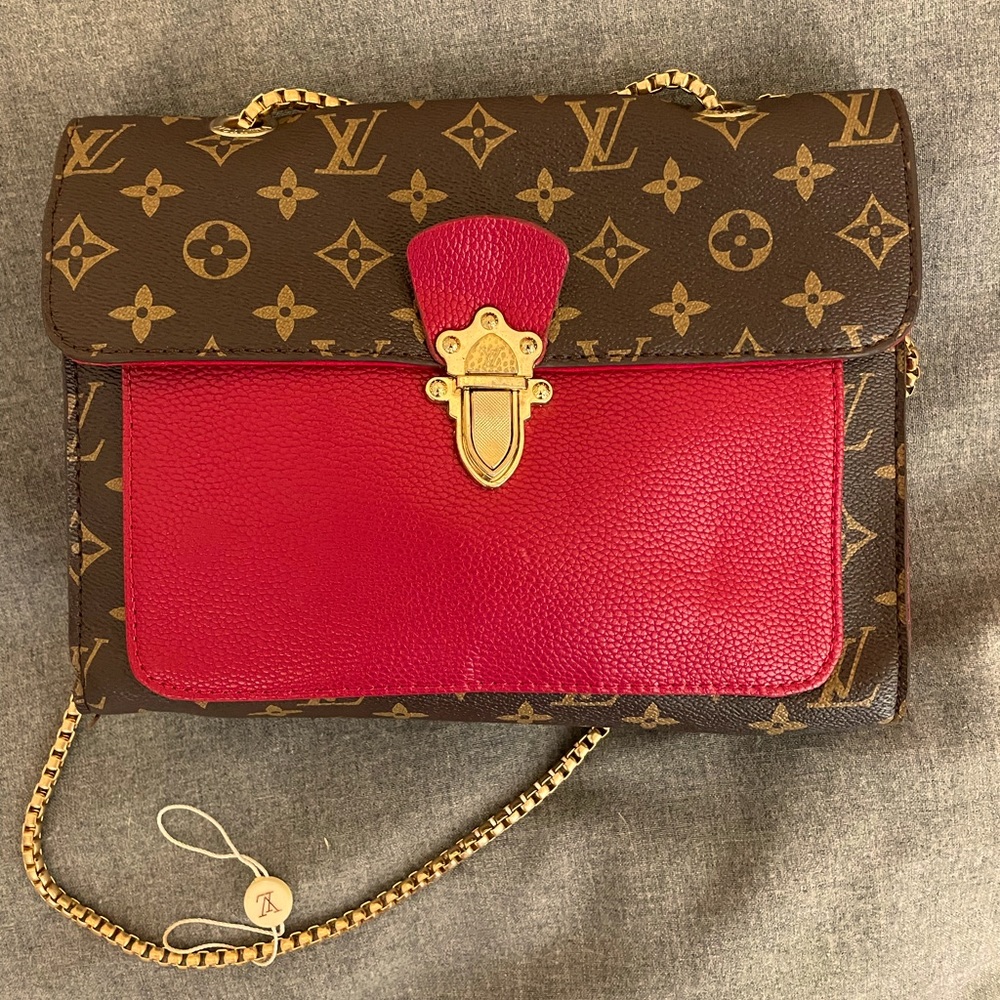 Cross-body leather purse